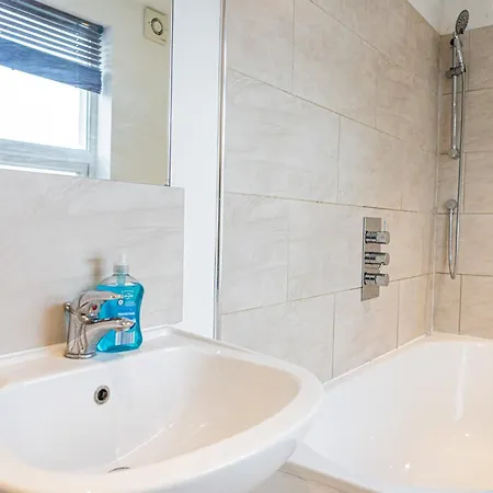 Spacious 2 Bedroom Apartment In Hackney Londres Extérieur photo