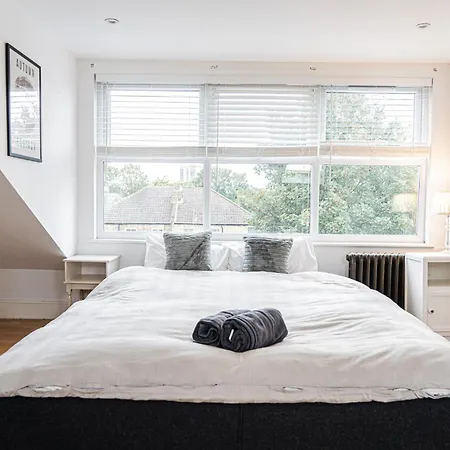 Spacious 2 Bedroom Apartment In Hackney Londres Extérieur photo
