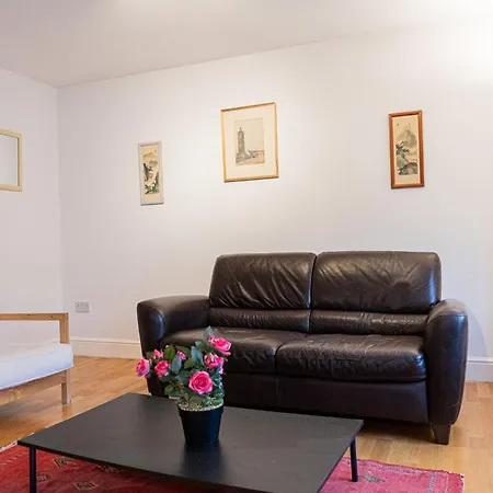 Spacious 2 Bedroom Apartment In Hackney Londres Extérieur photo